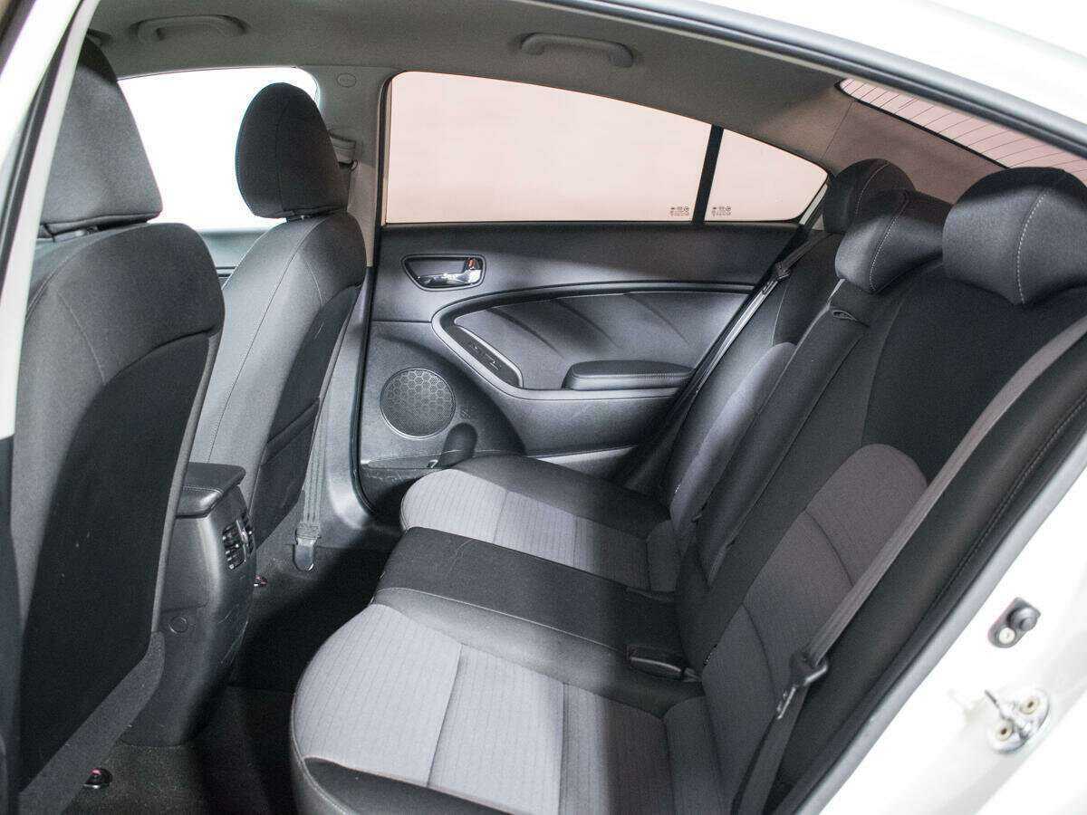 Kia Cerato, 2015 Фото №10