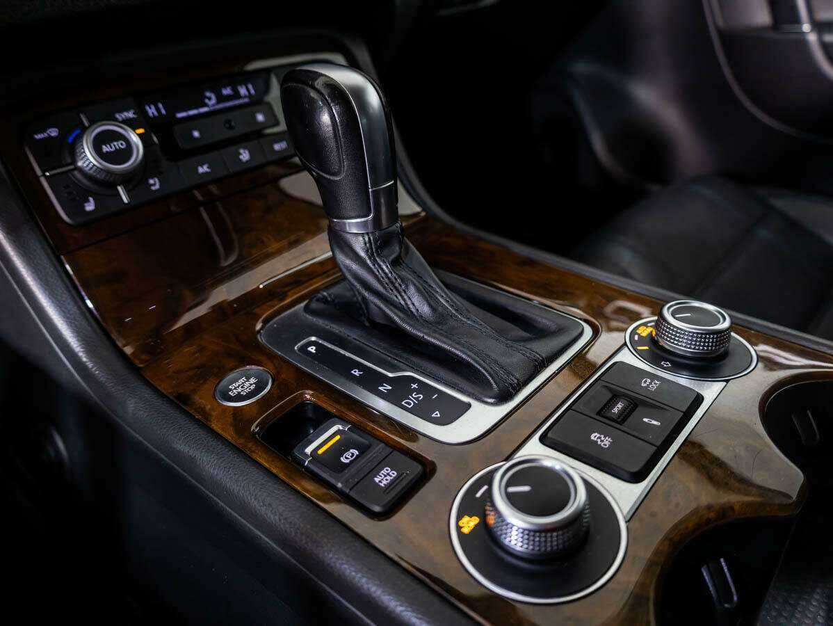 Volkswagen Touareg, 2015 Фото №15