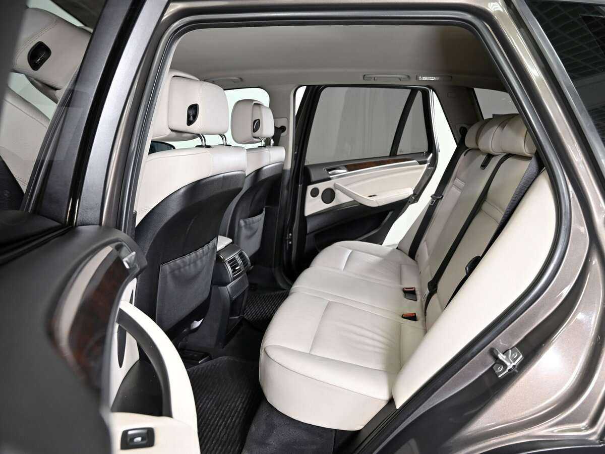 BMW X5 35i, 2012 Фото №6