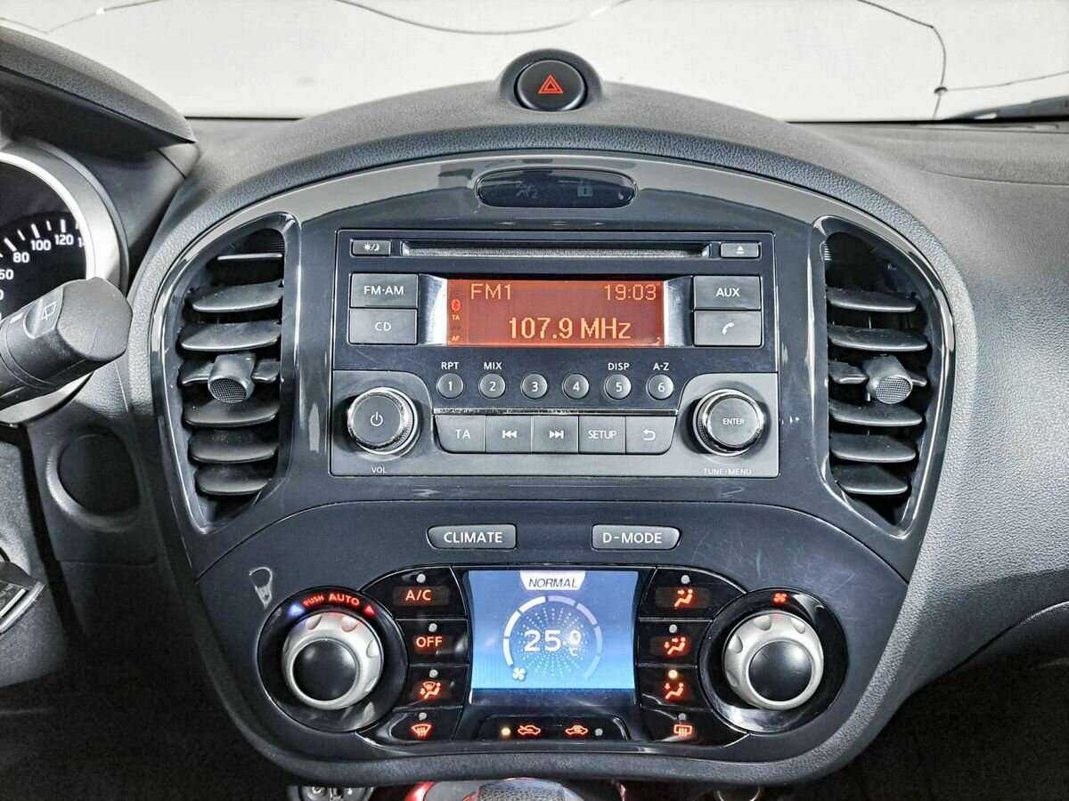 Nissan Juke, 2013 Фото №15
