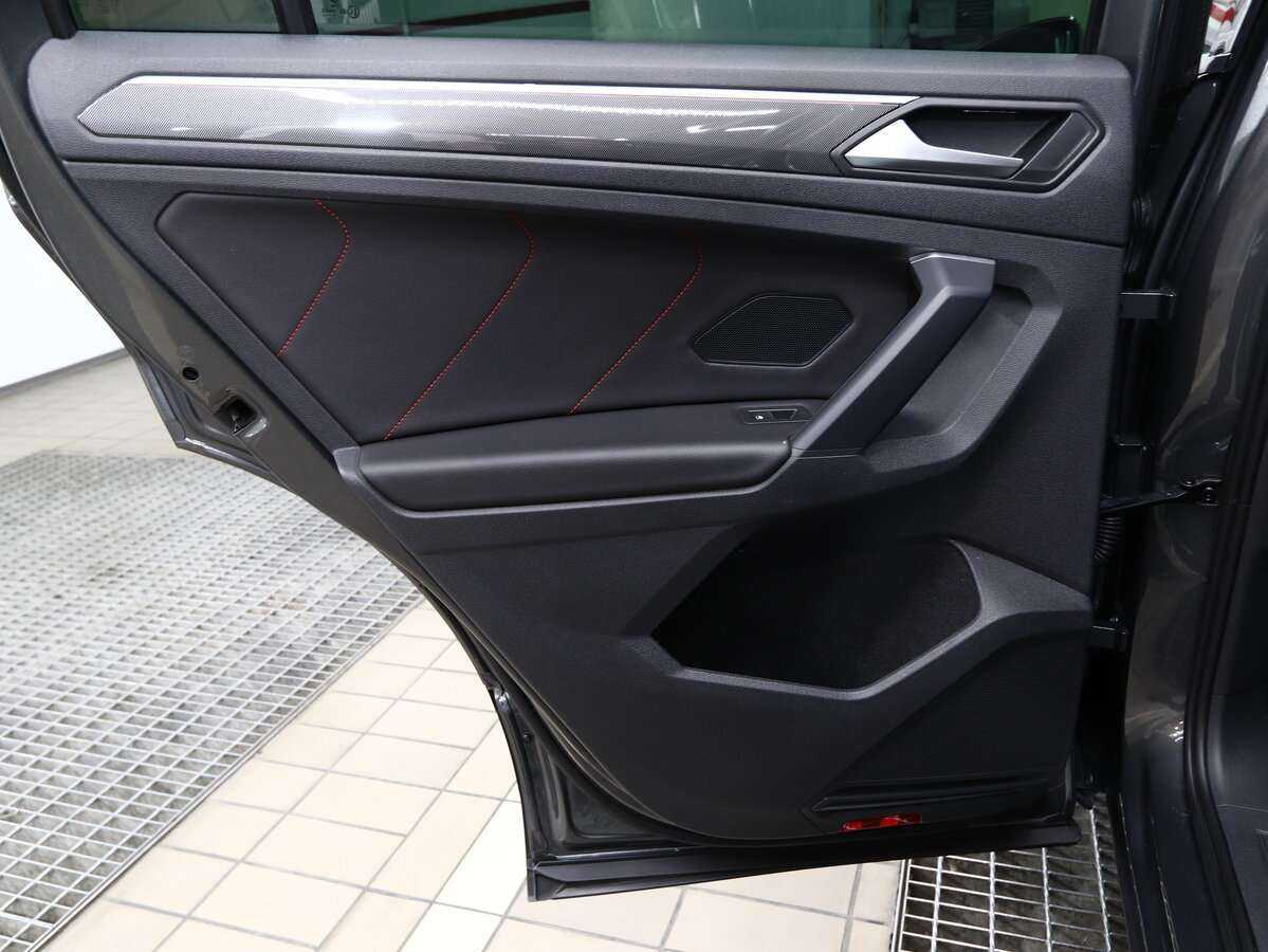 Volkswagen Tiguan, 2021 Фото №10