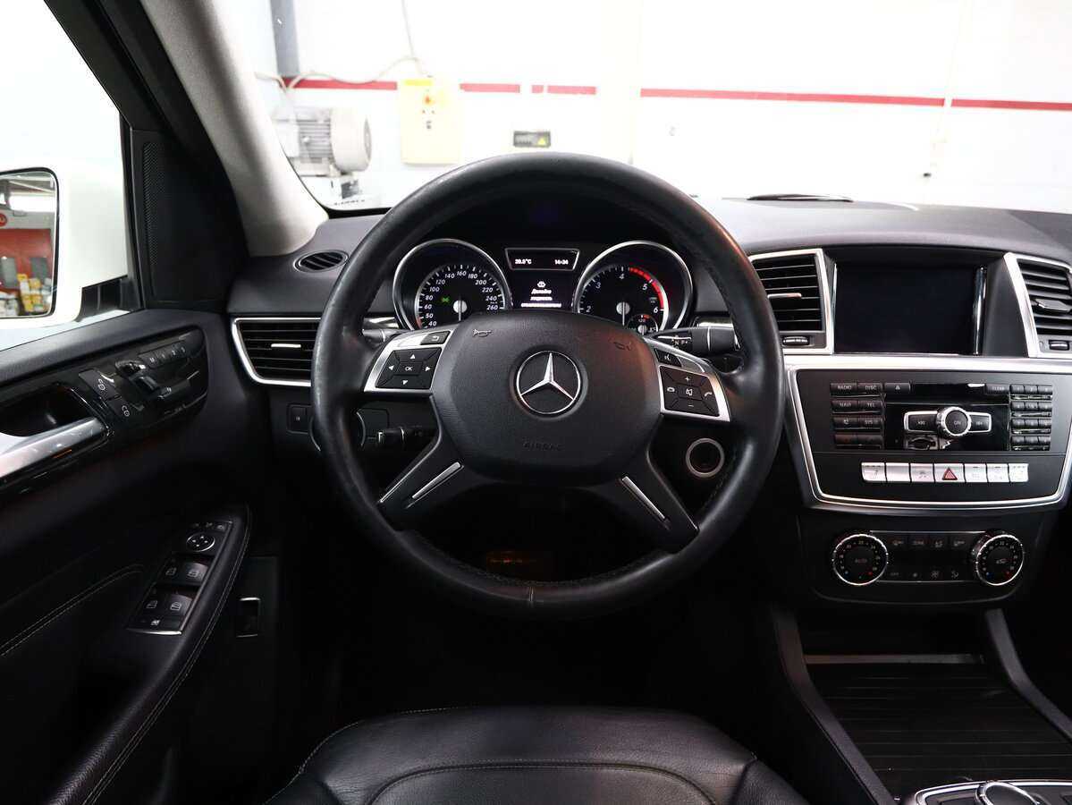 Mercedes-Benz M-Класс 350 CDI, 2015 Фото №17