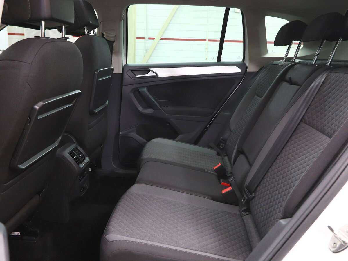 Volkswagen Tiguan, 2018 Фото №11