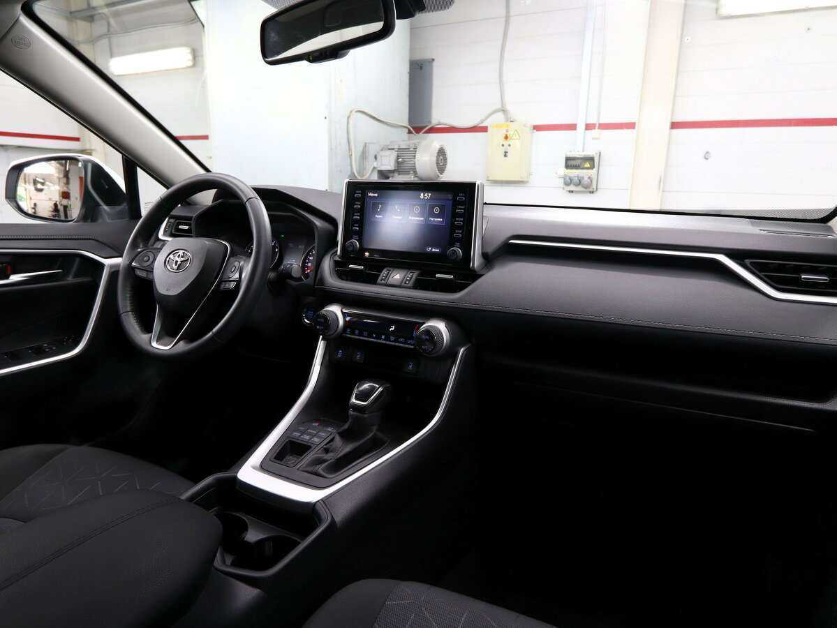 Toyota RAV4, 2021 - 51 000 км. | Фото №8