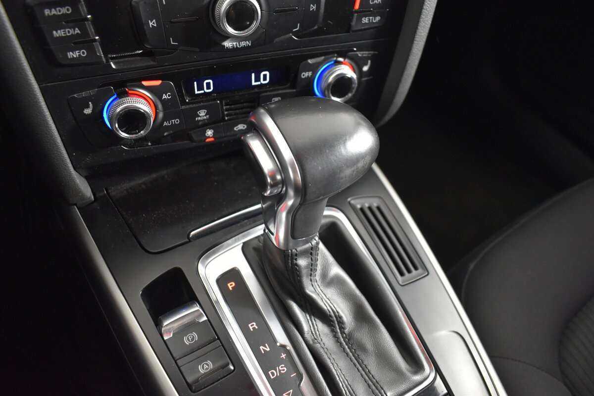 Audi A4, 2012 Фото №14