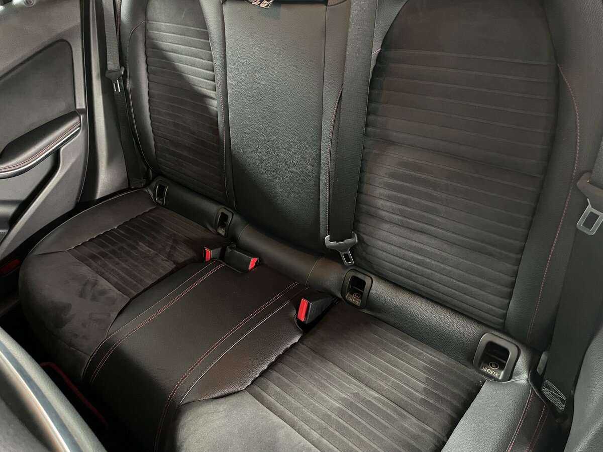 Mercedes-Benz CLA 200, 2014 Фото №18