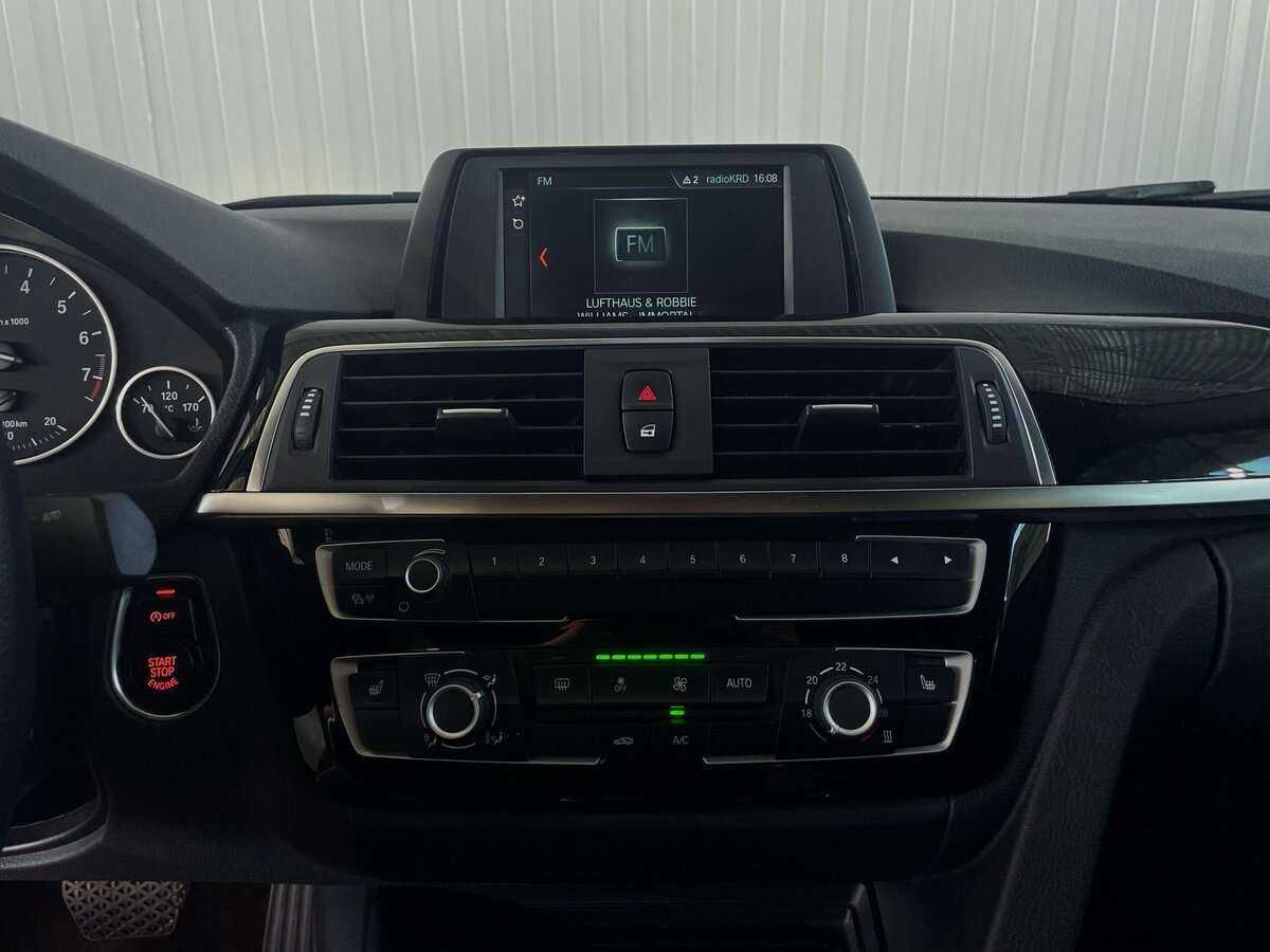 BMW 3 серии 320i xDrive, 2018 Фото №14