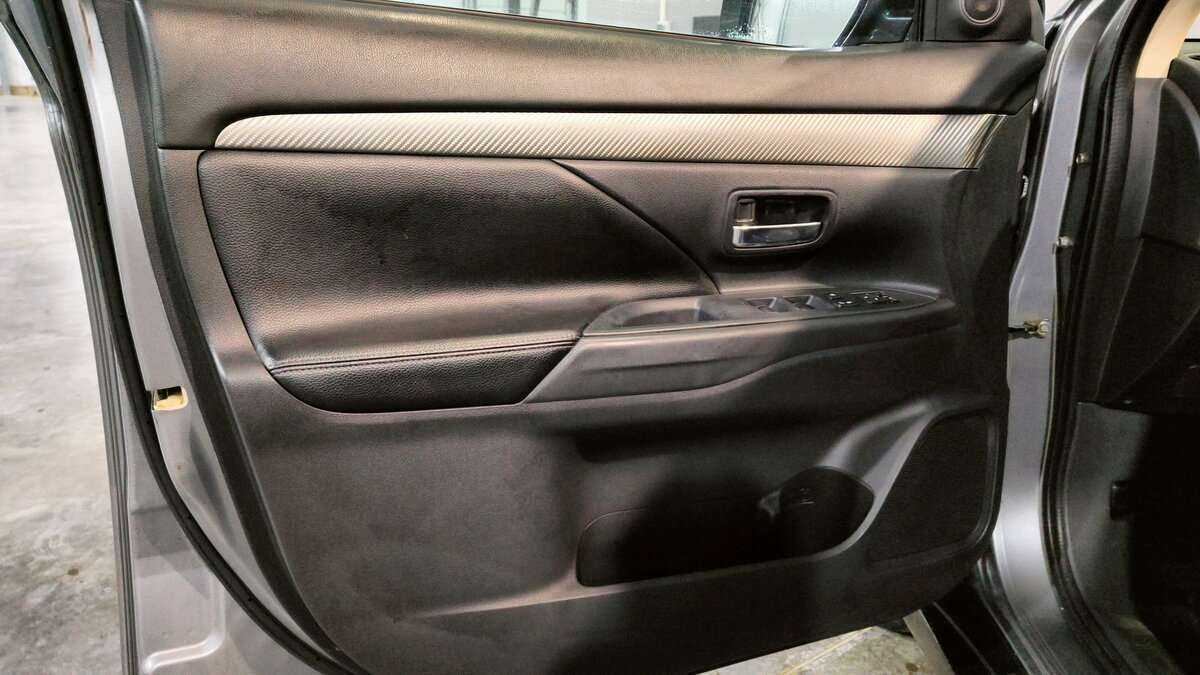 Mitsubishi Outlander, 2012 Фото №13