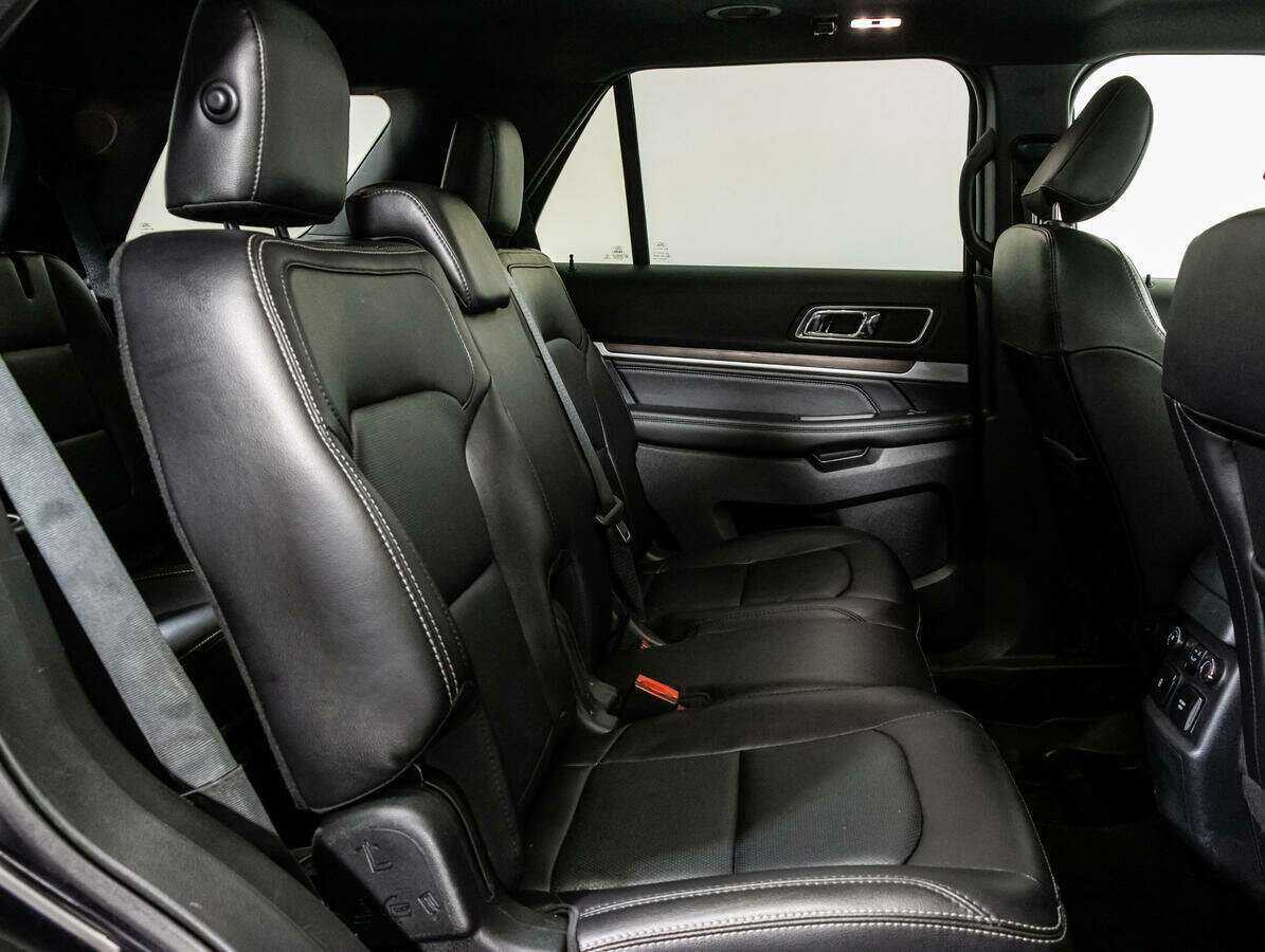Ford Explorer, 2018 Фото №10