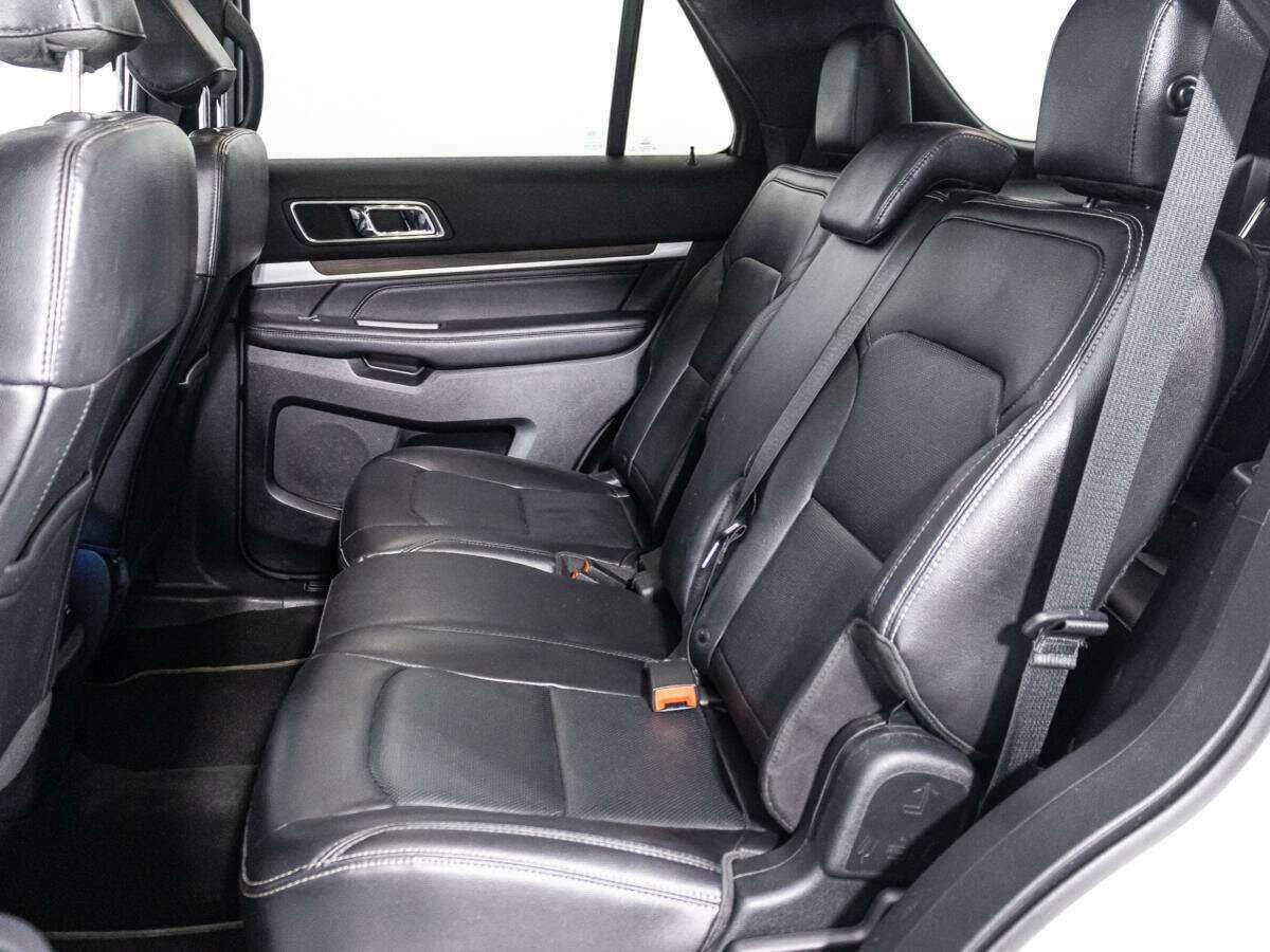Ford Explorer, 2019 Фото №10
