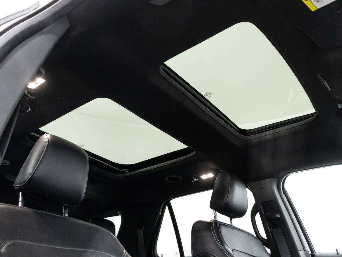 Ford Explorer, 2019 Фото №21