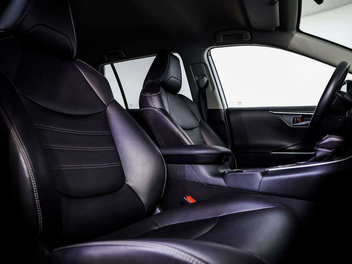 Toyota RAV4, 2021 Фото №11