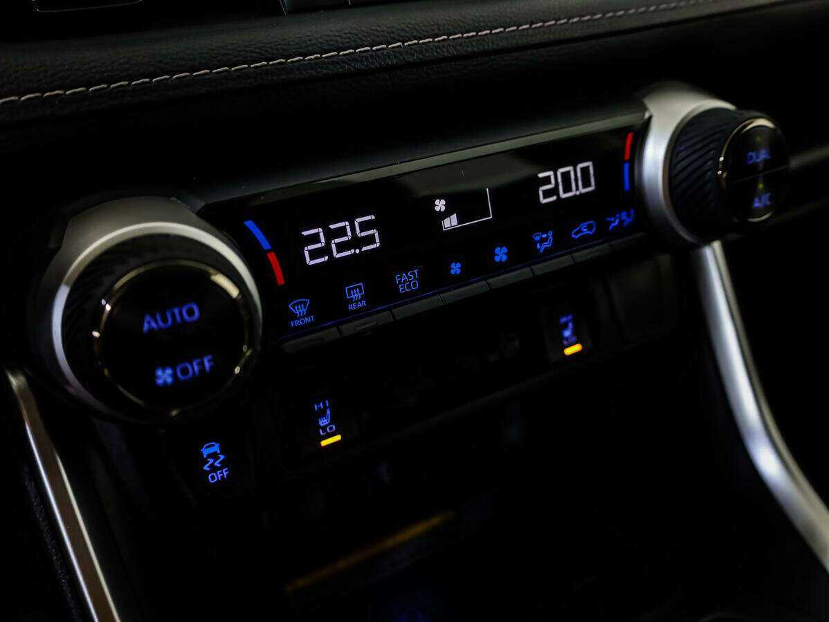 Toyota RAV4, 2021 Фото №14