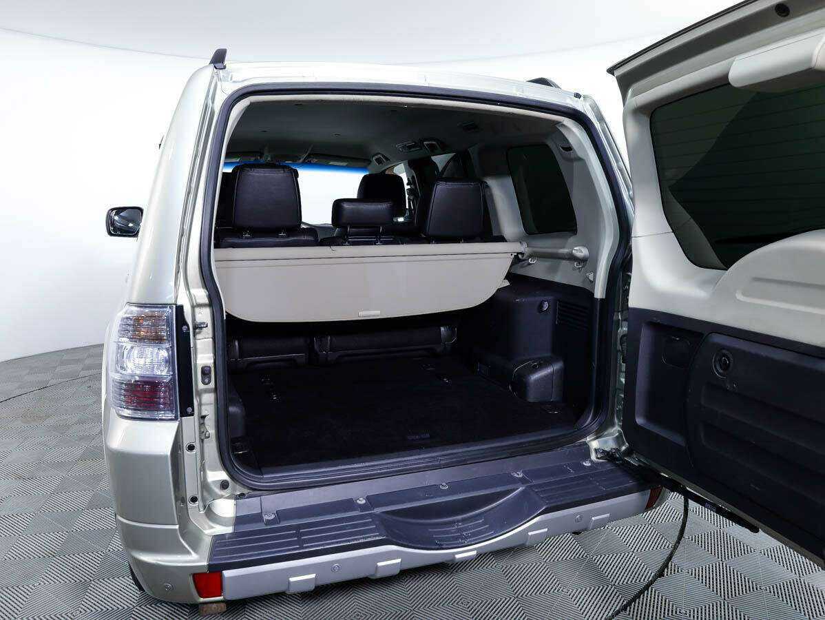 Mitsubishi Pajero, 2014 Фото №19