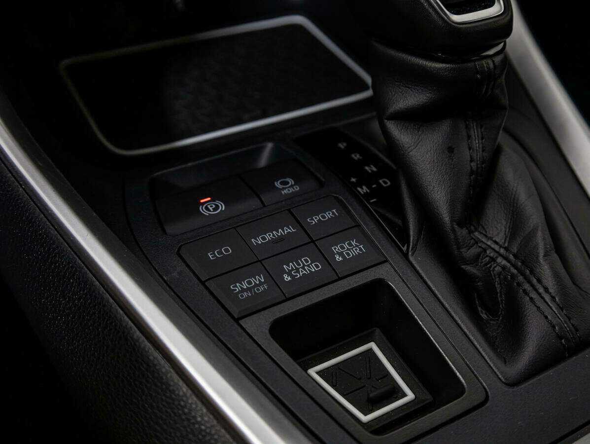 Toyota RAV4, 2020 Фото №16