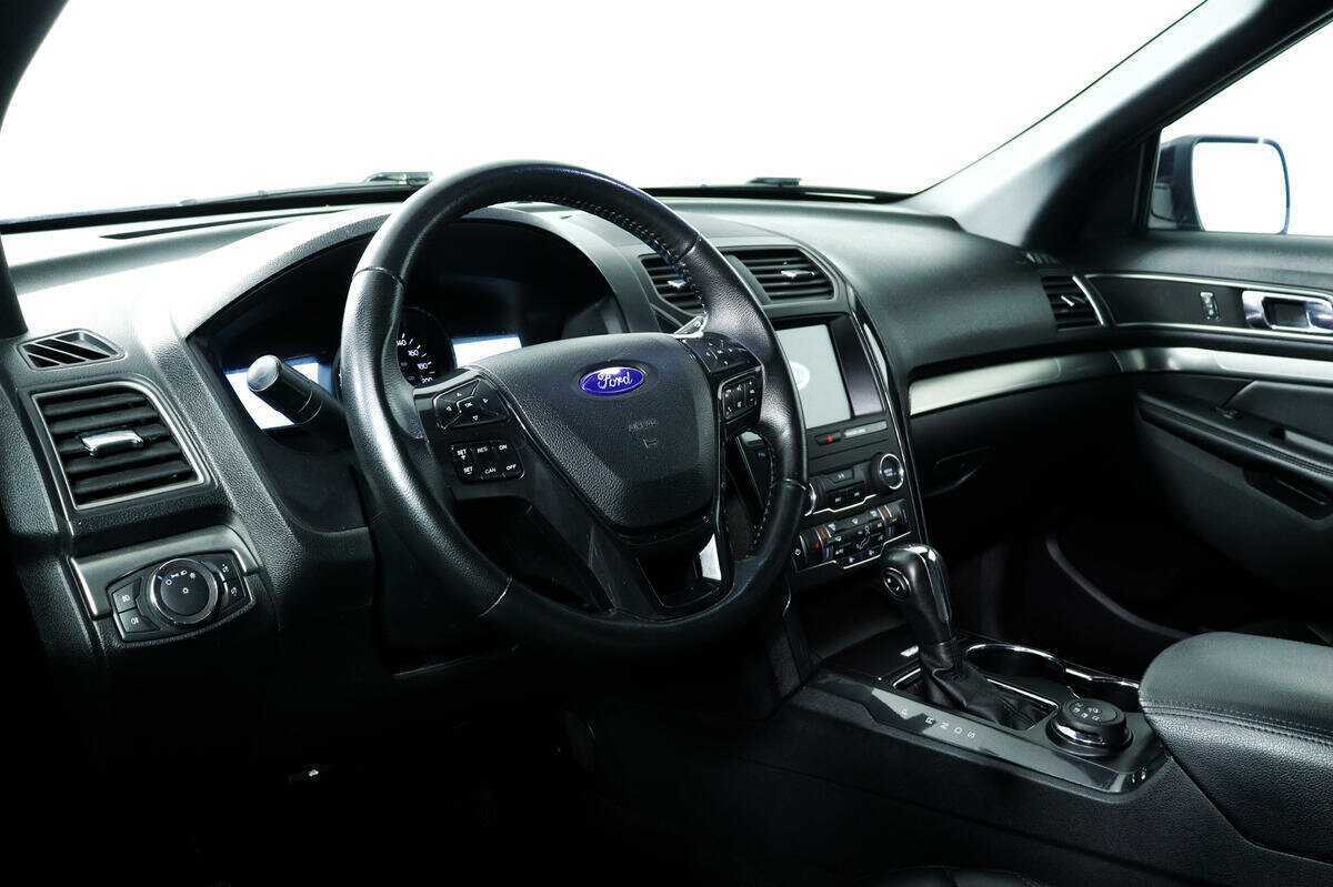 Ford Explorer, 2019 Фото №12