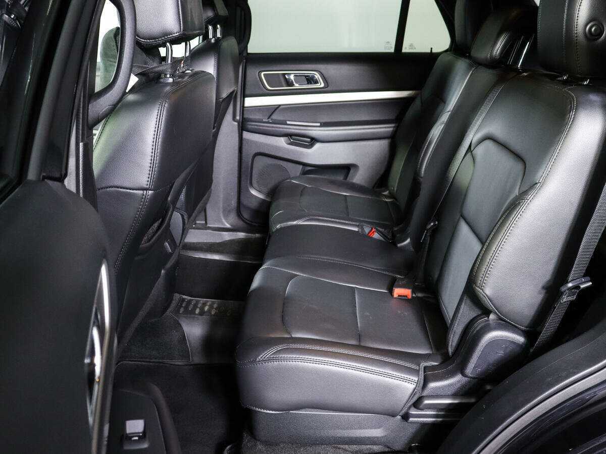 Ford Explorer, 2017 Фото №9