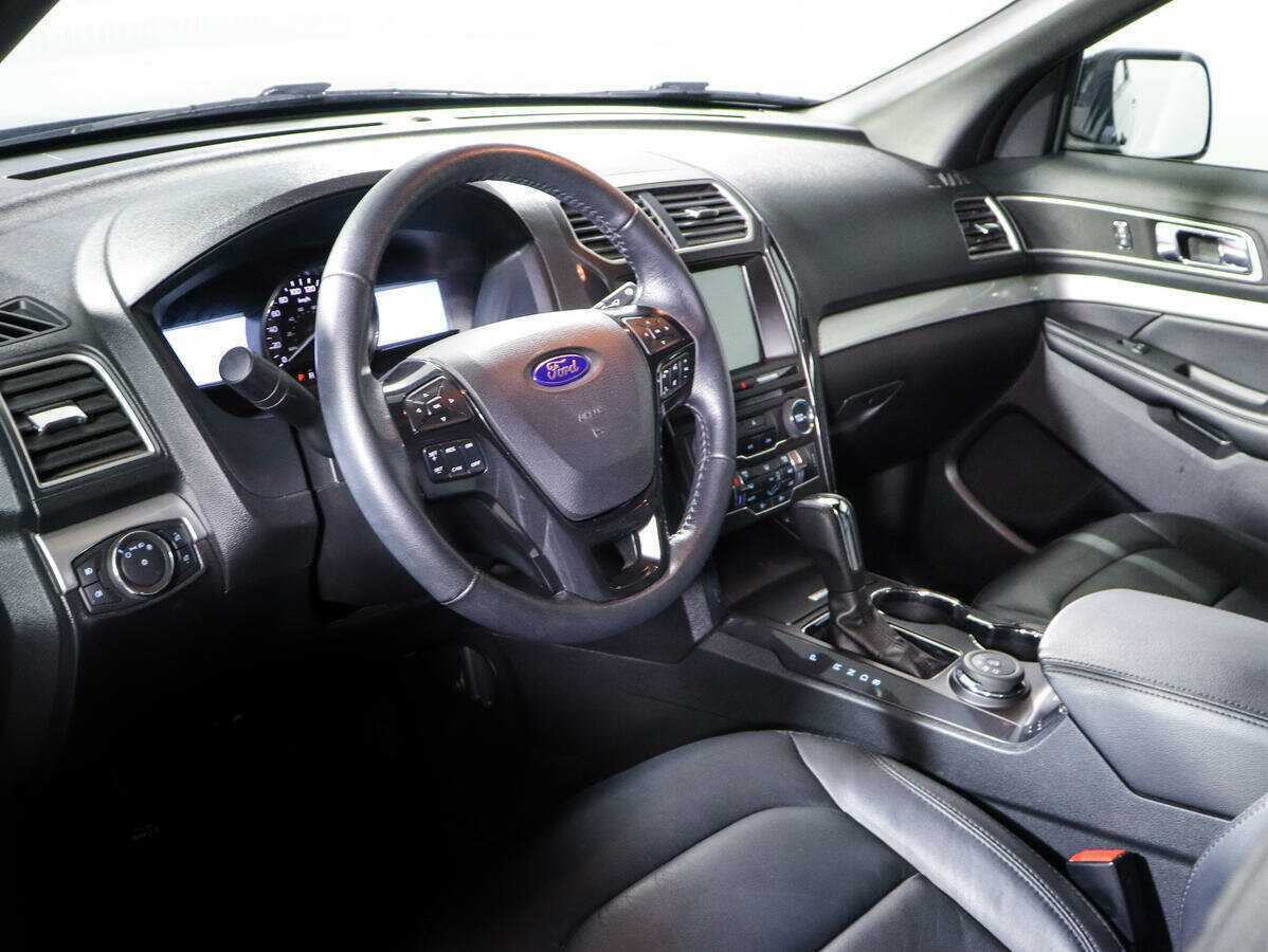 Ford Explorer, 2017 Фото №13