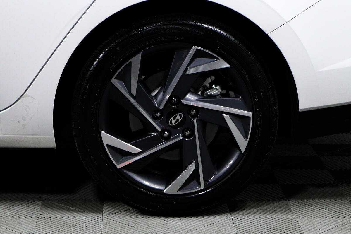 Hyundai Elantra, 2023 Фото №14