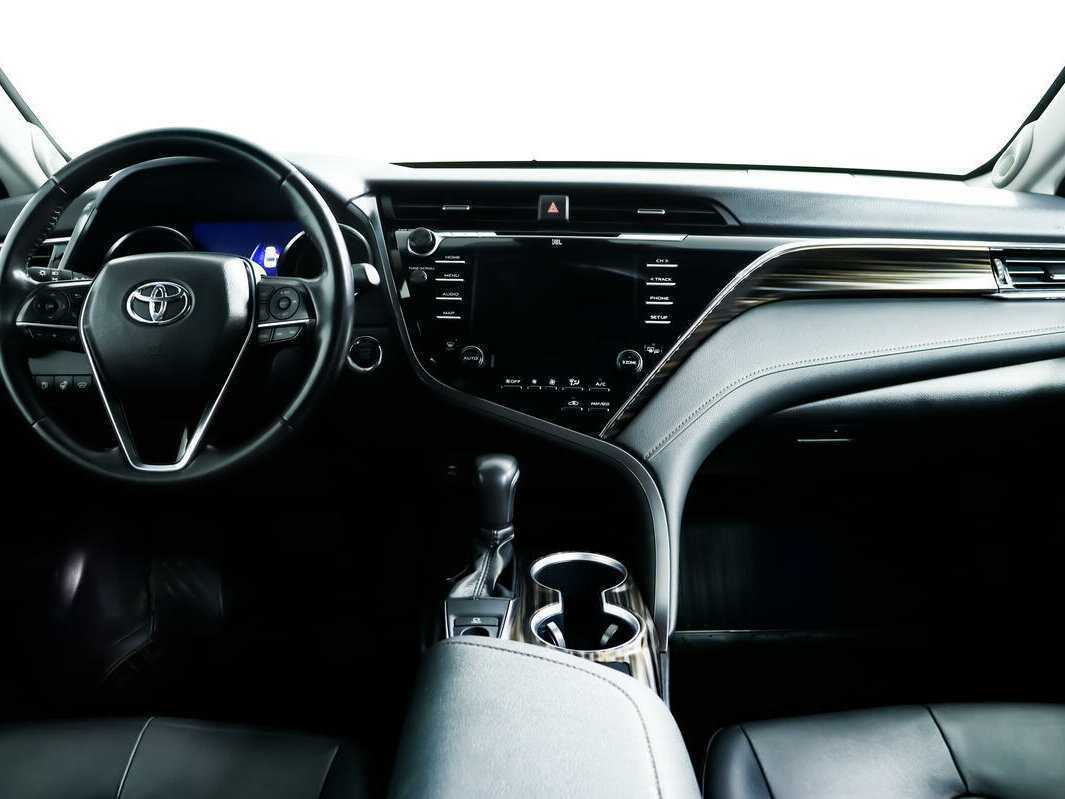 Toyota Camry, 2018 Фото №11