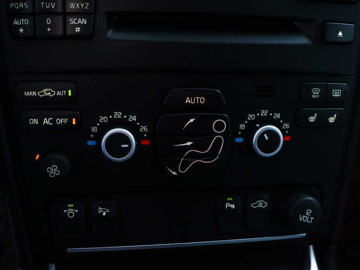 Volvo XC90, 2014 Фото №15