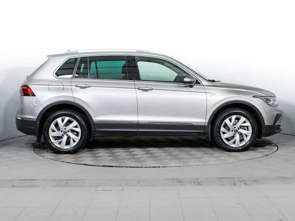 Volkswagen Tiguan, 2021 - 56 865 км. | Фото №4