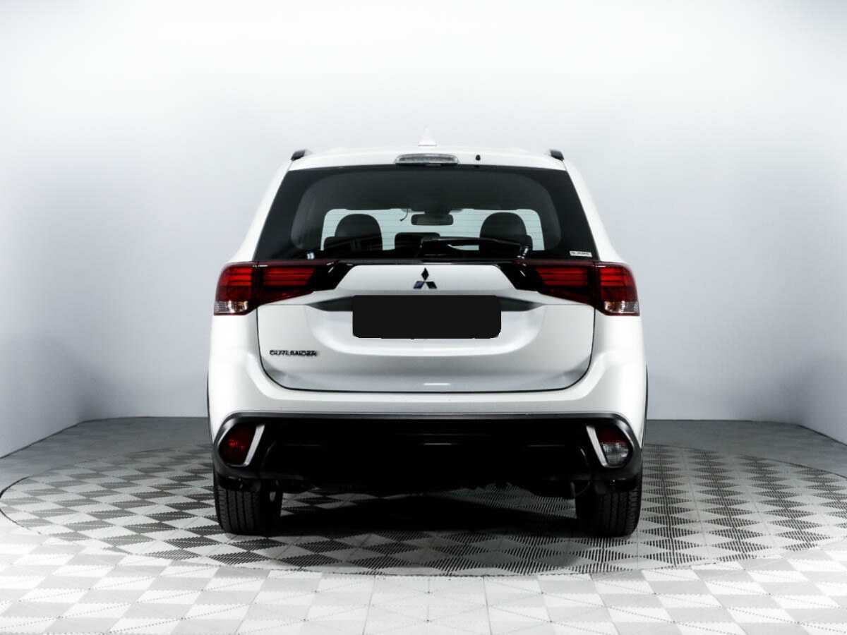 Mitsubishi Outlander, 2021 - 12 410 км. | Фото №6