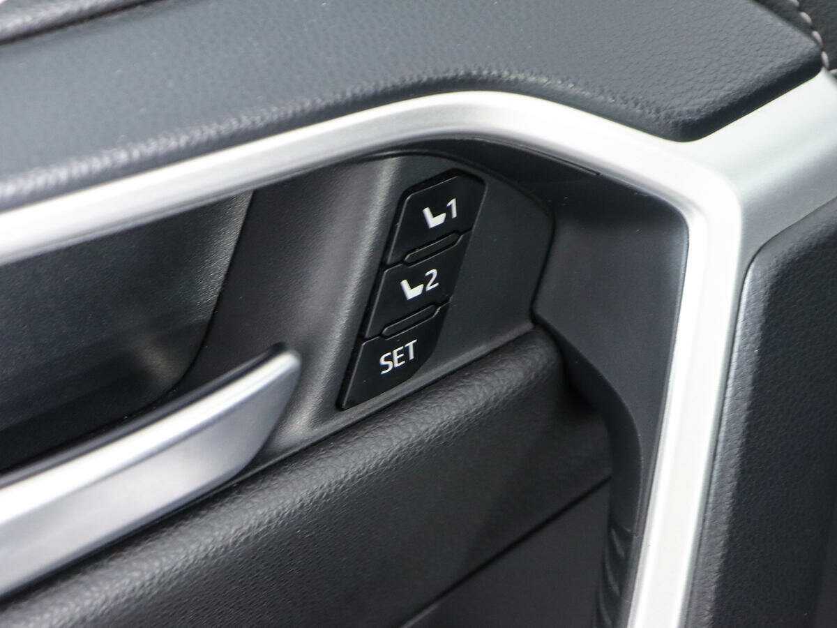 Toyota RAV4, 2021 Фото №22