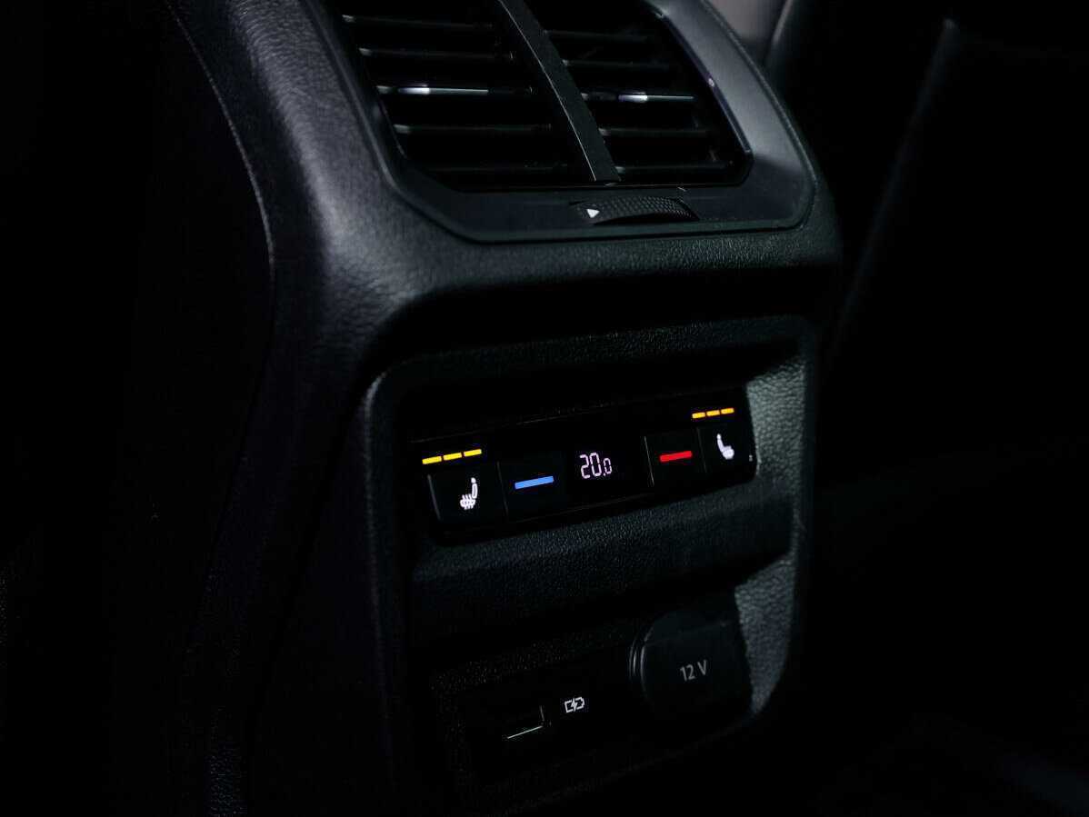 Volkswagen Tiguan, 2018 Фото №10