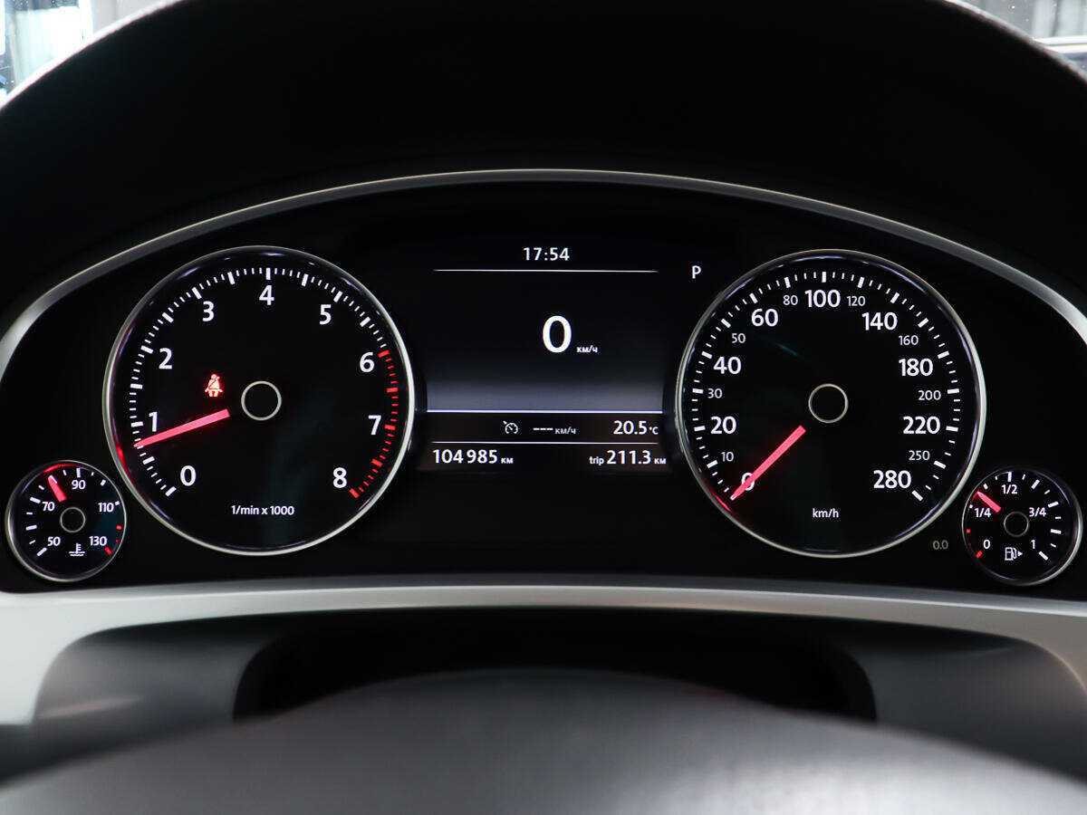 Volkswagen Touareg, 2015 Фото №14