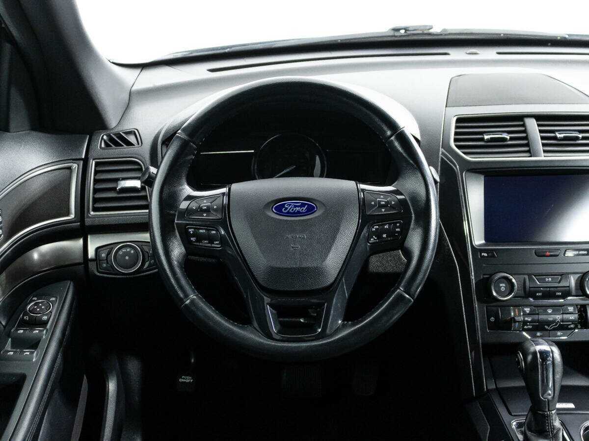 Ford Explorer, 2019 Фото №21