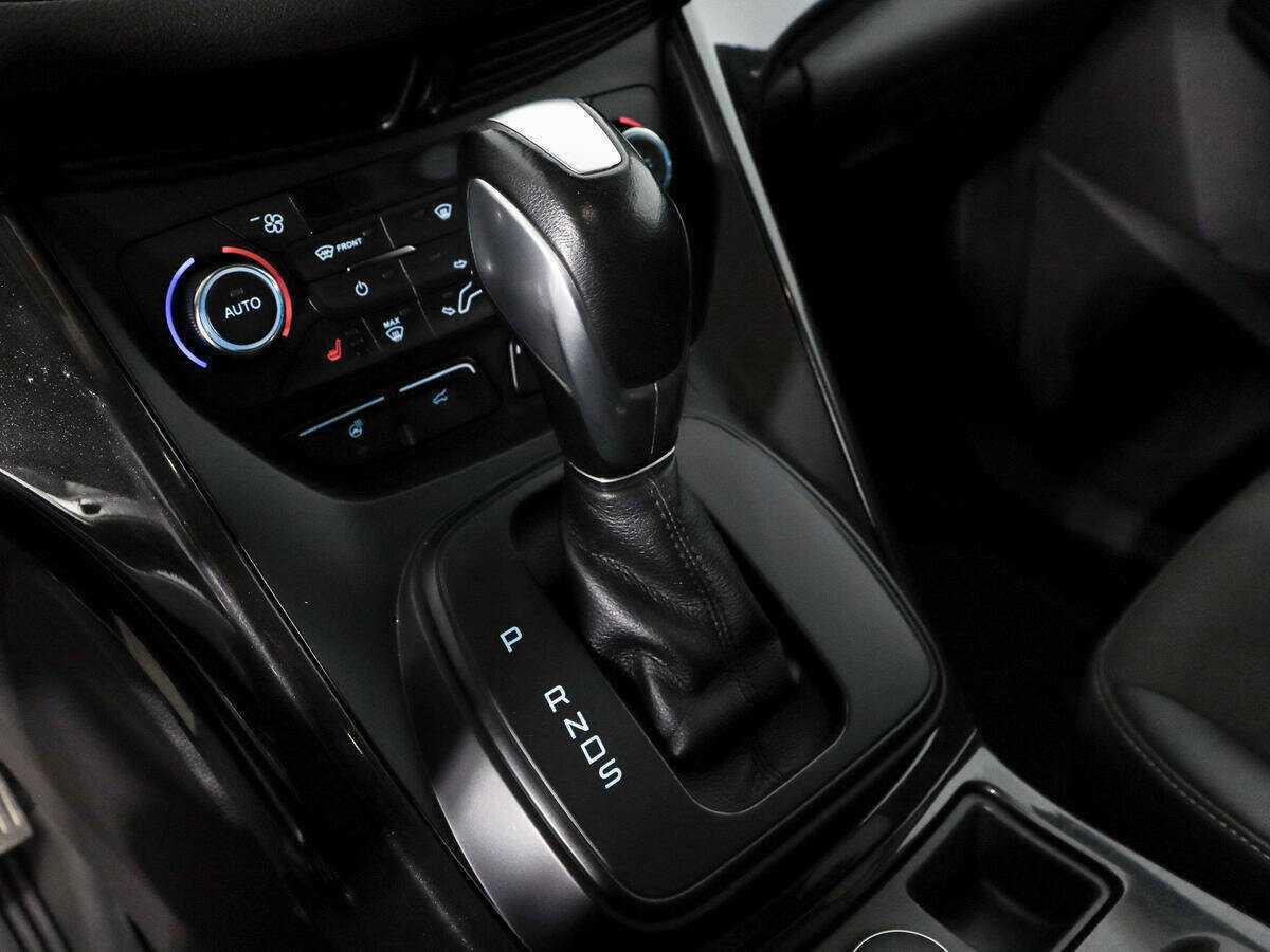 Ford Kuga, 2017 Фото №8