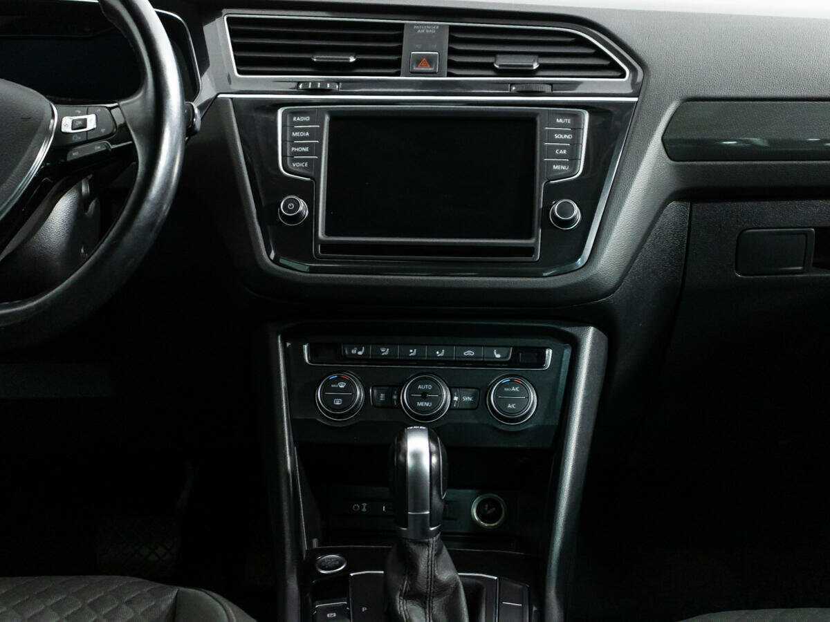 Volkswagen Tiguan, 2017 Фото №14