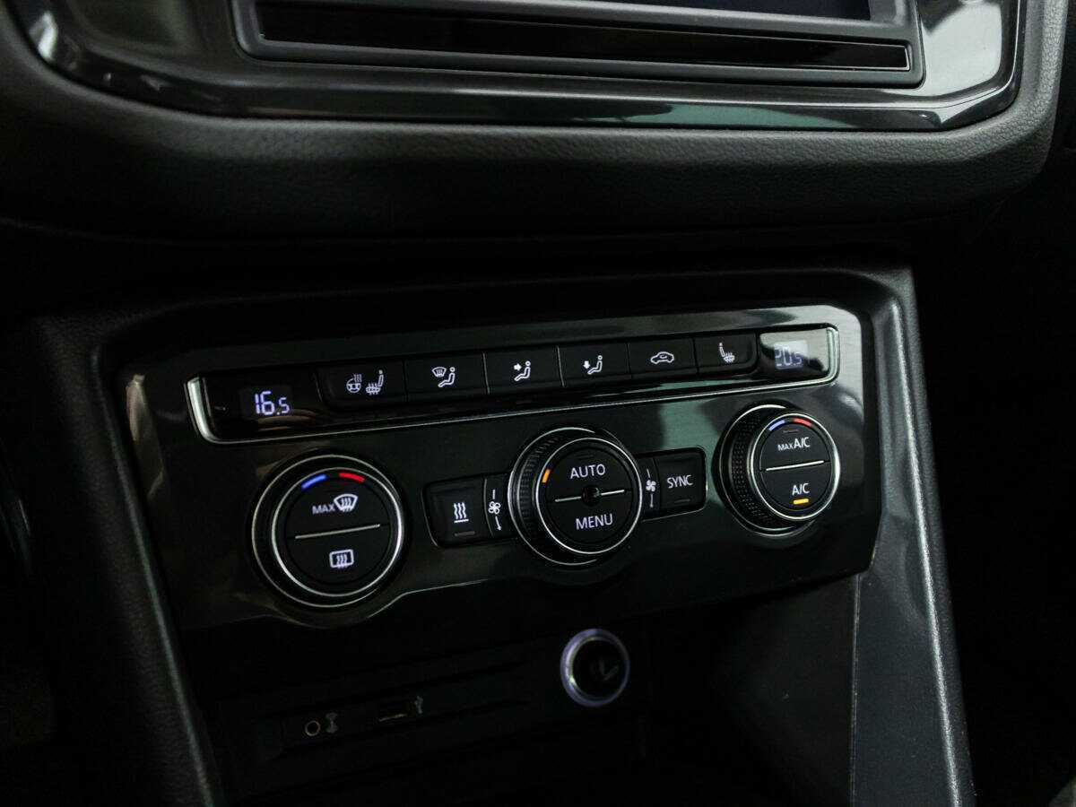 Volkswagen Tiguan, 2017 Фото №17