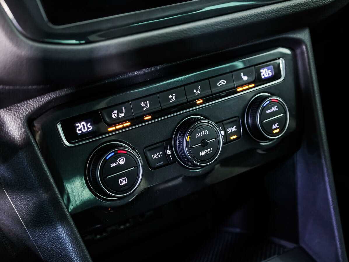 Volkswagen Tiguan, 2019 Фото №14