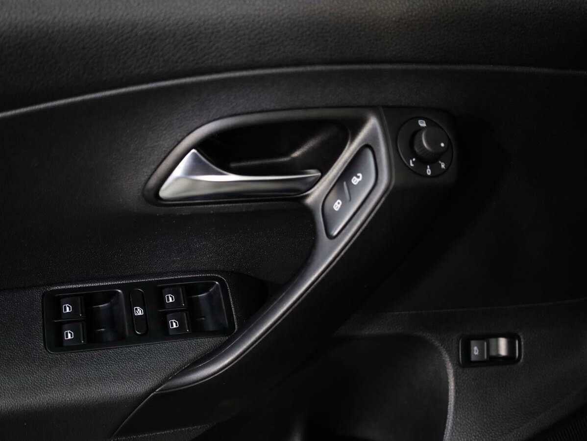 Volkswagen Polo, 2020 Фото №16