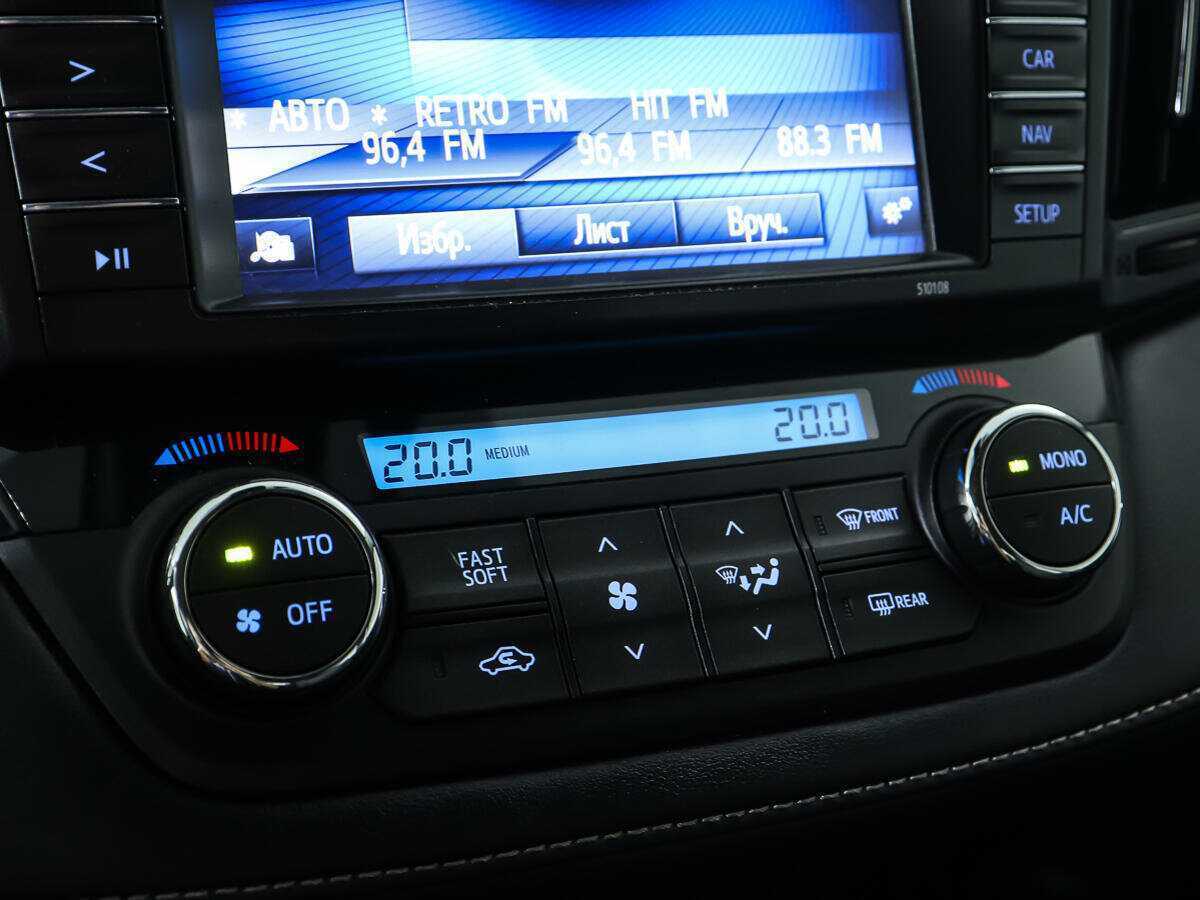 Toyota RAV4, 2018 Фото №18