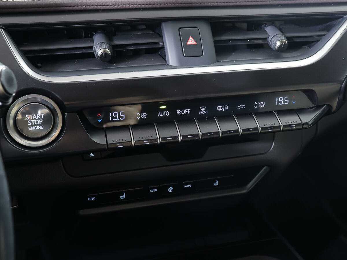 Lexus UX 200, 2019 Фото №16