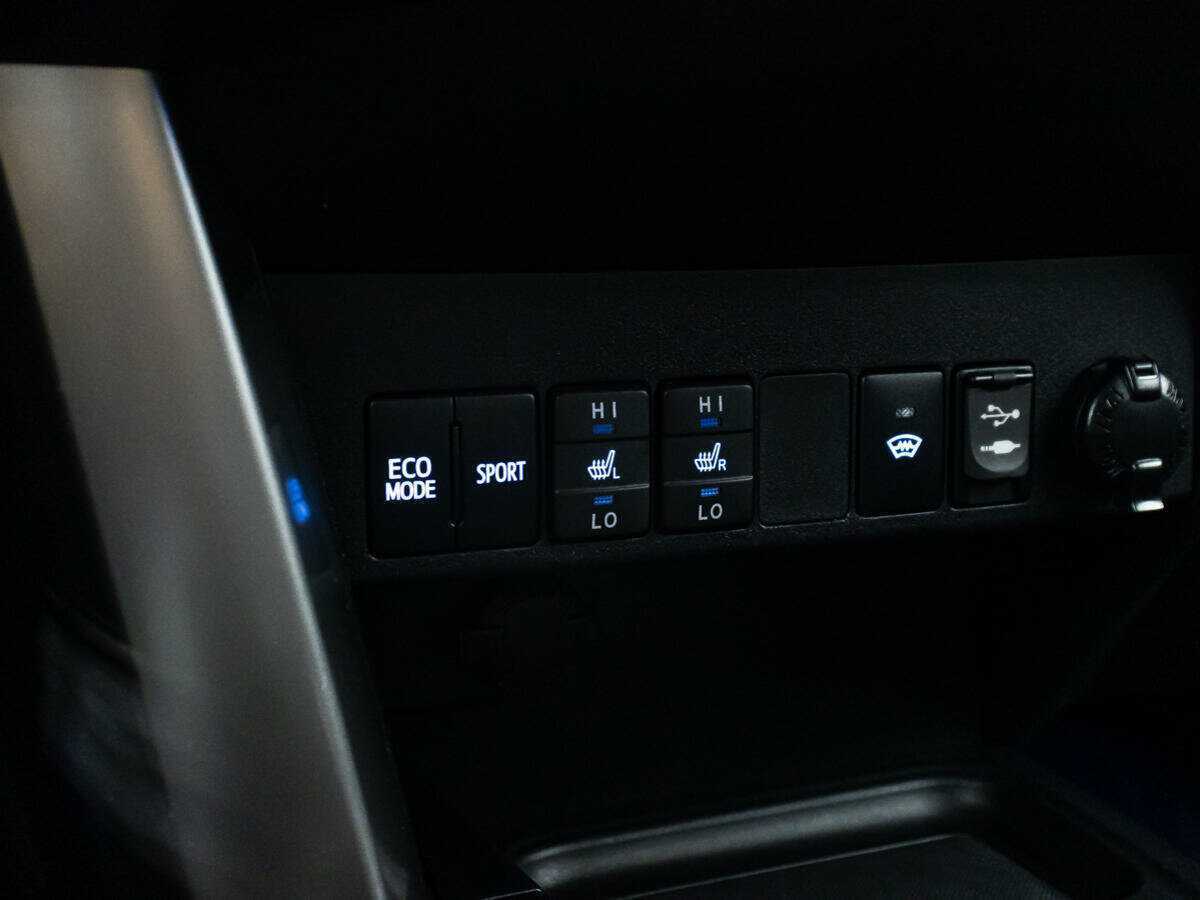 Toyota RAV4, 2017 Фото №17