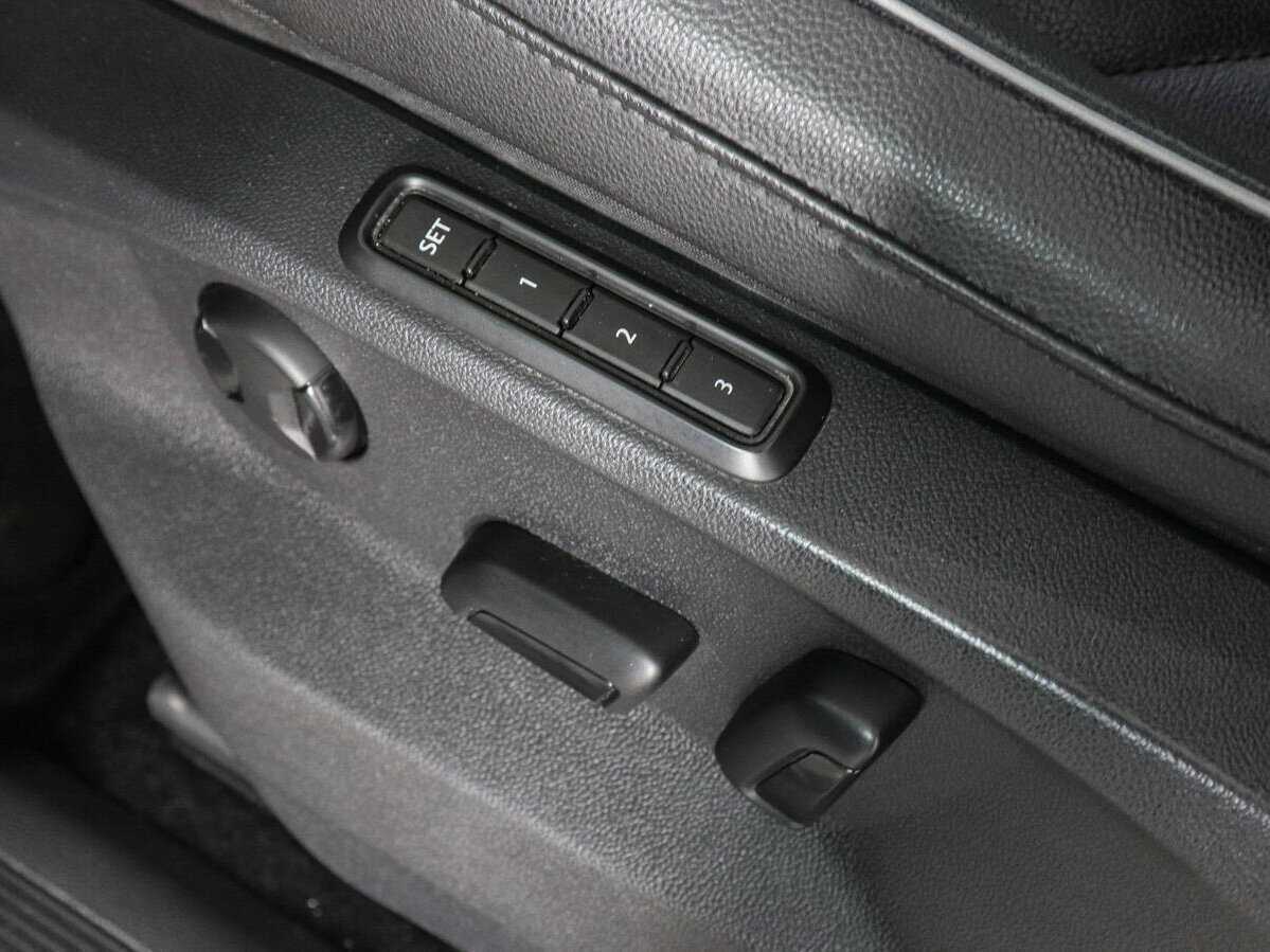 Volkswagen Tiguan, 2021 Фото №14