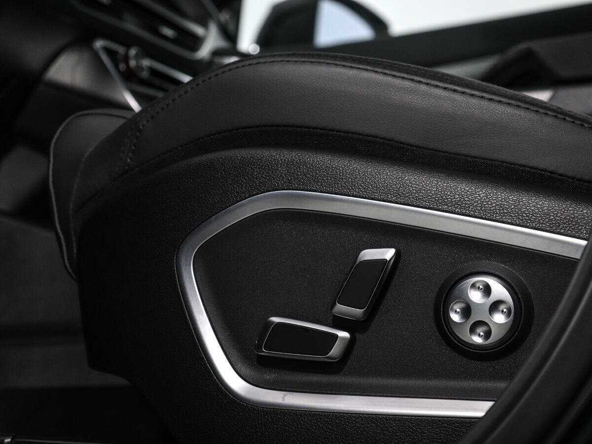 Geely Tugella, 2023 Фото №10