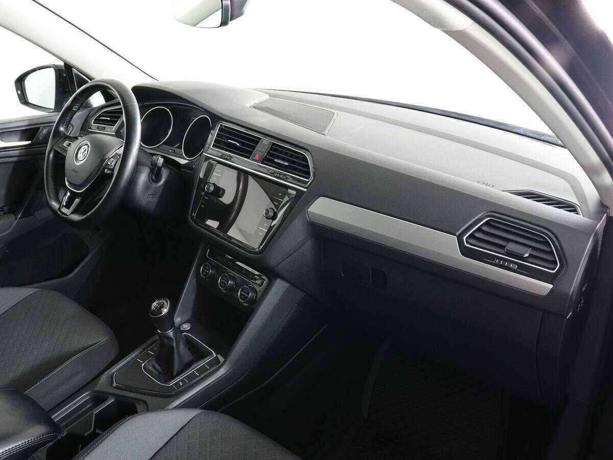 Volkswagen Tiguan, 2019 Фото №10