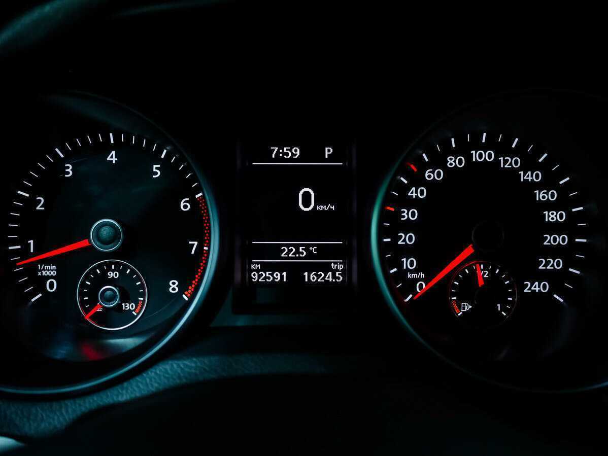 Volkswagen Golf, 2012 Фото №18