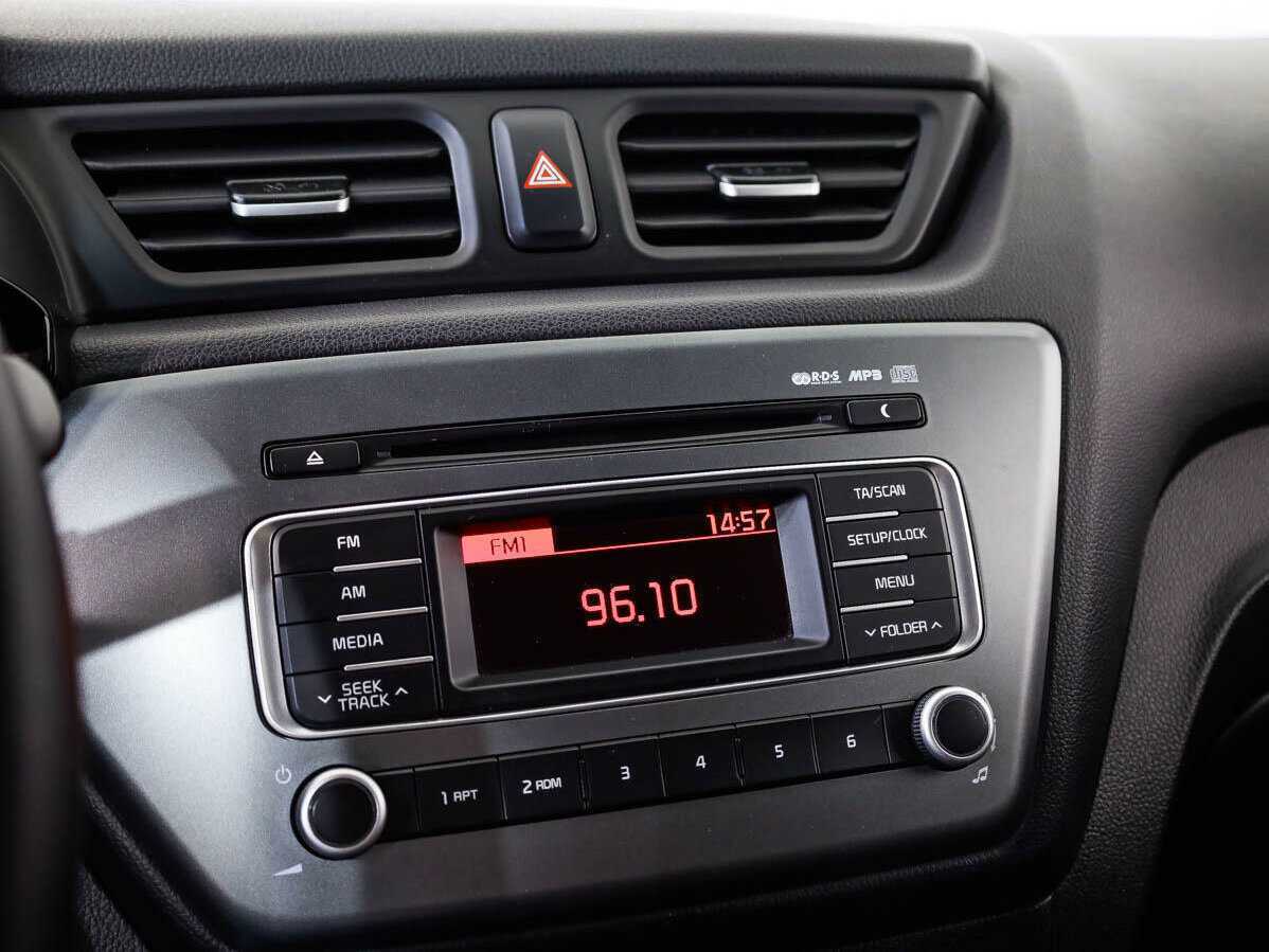 Kia Rio, 2016 Фото №16