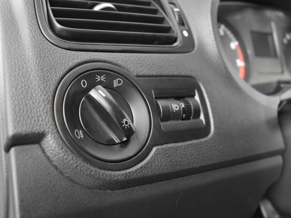 Volkswagen Polo, 2014 Фото №9