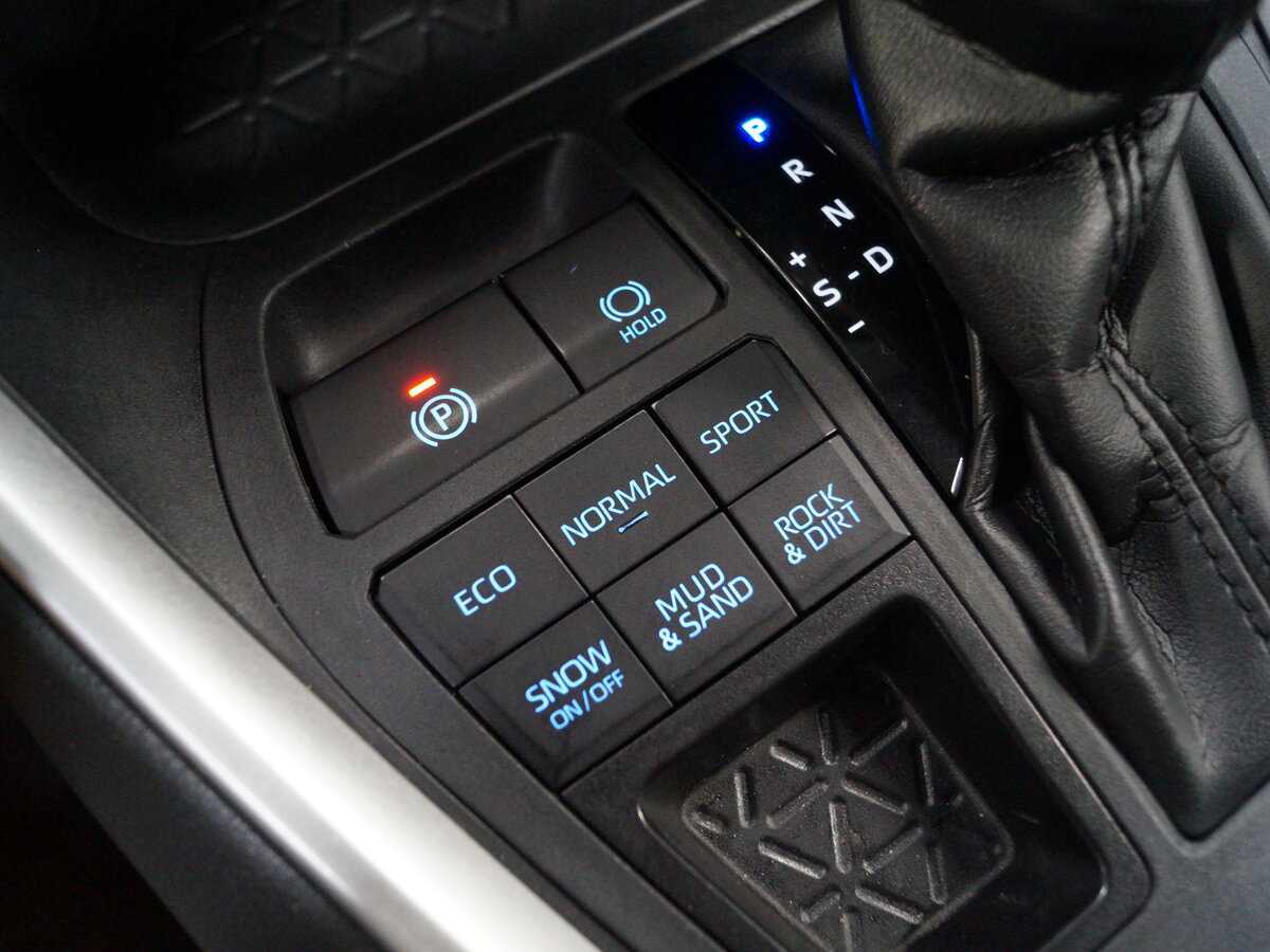 Toyota RAV4, 2020 Фото №16