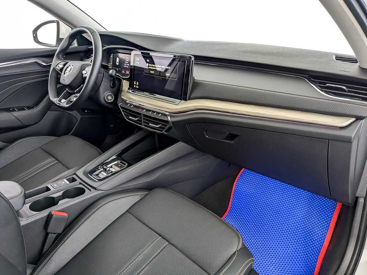 Skoda Octavia, 2023 Фото №9