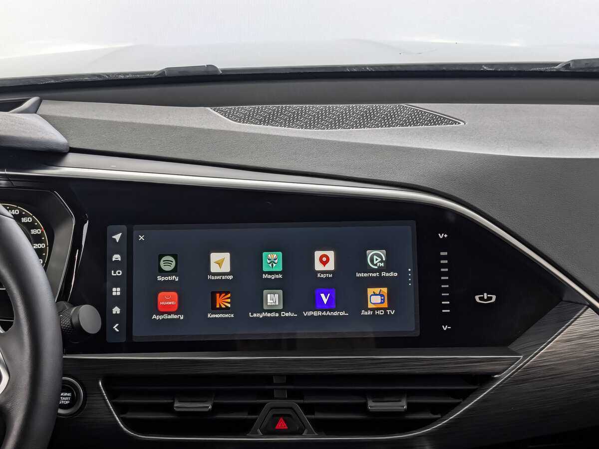 Geely Tugella, 2023 Фото №13