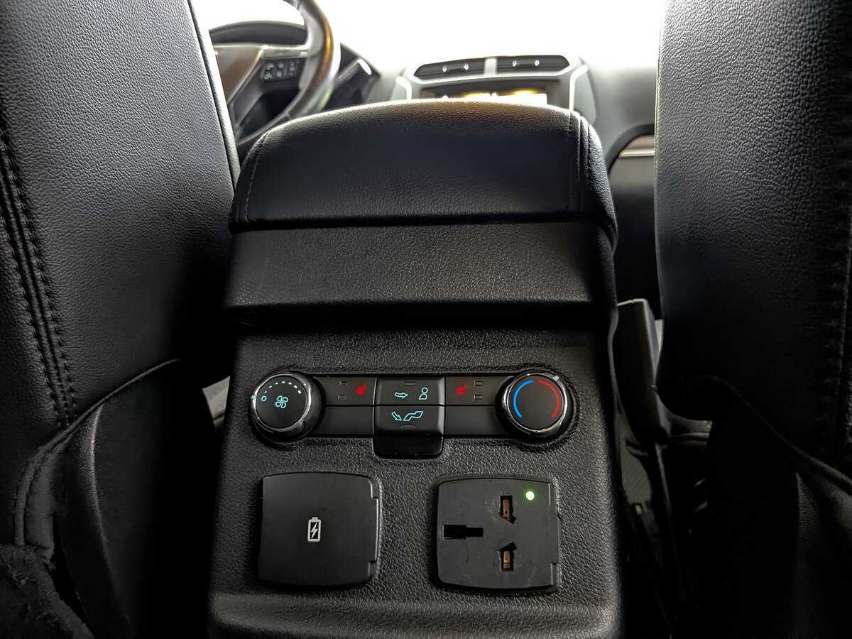 Ford Explorer, 2018 Фото №21