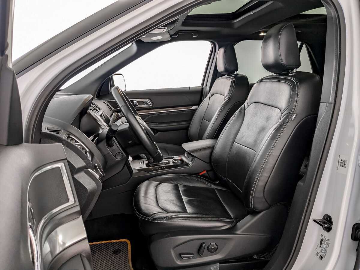 Ford Explorer, 2019 Фото №16